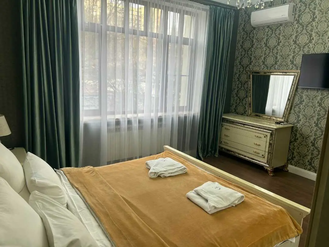Кисловодск: Двухкомнатная квартира с террасой (75кв.м.) на Декабристов 7