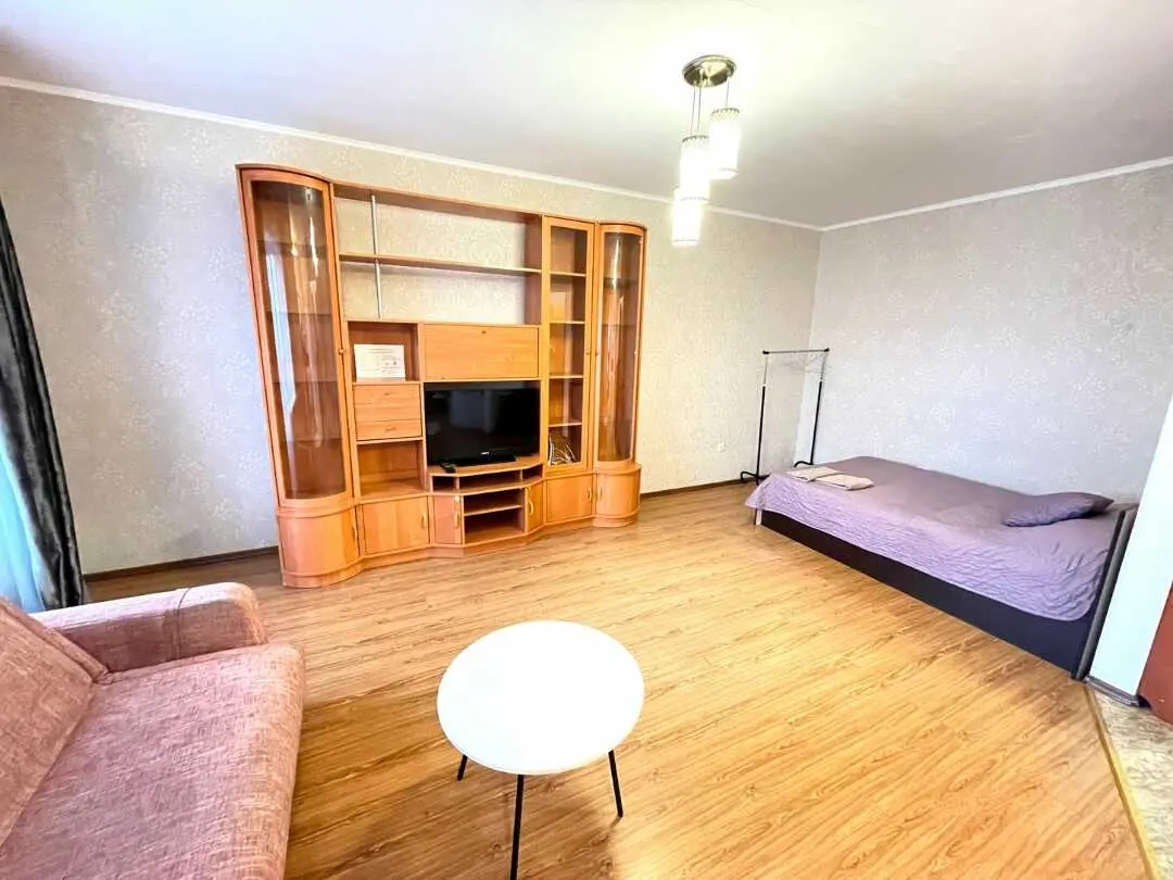 Оренбург: Апартаменты OrenRoom56 на Кима 25