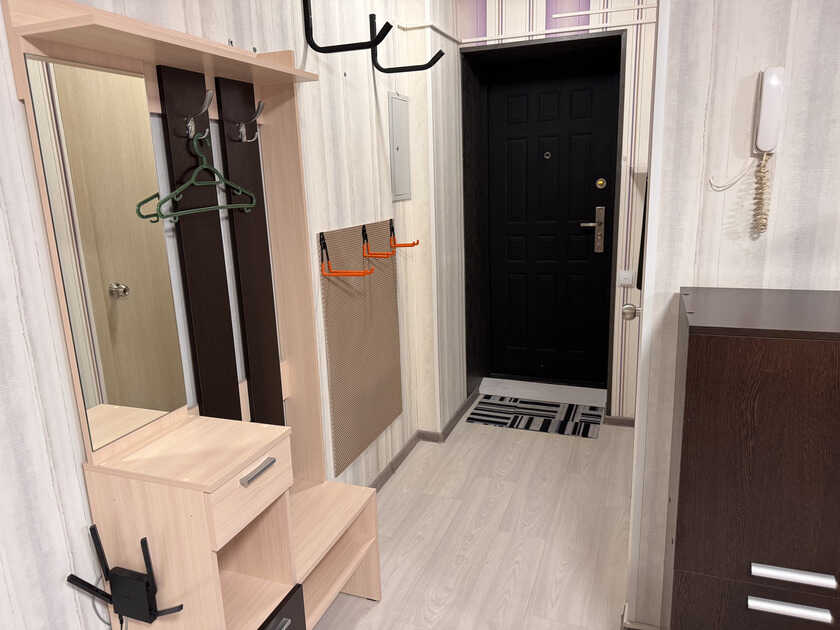 Кировск: Апартаменты на Ленина 11а, (4 этаж)