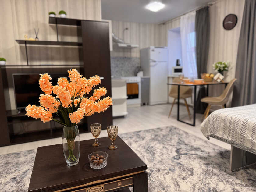 Кировск: Апартаменты на Ленина 11а, (4 этаж)