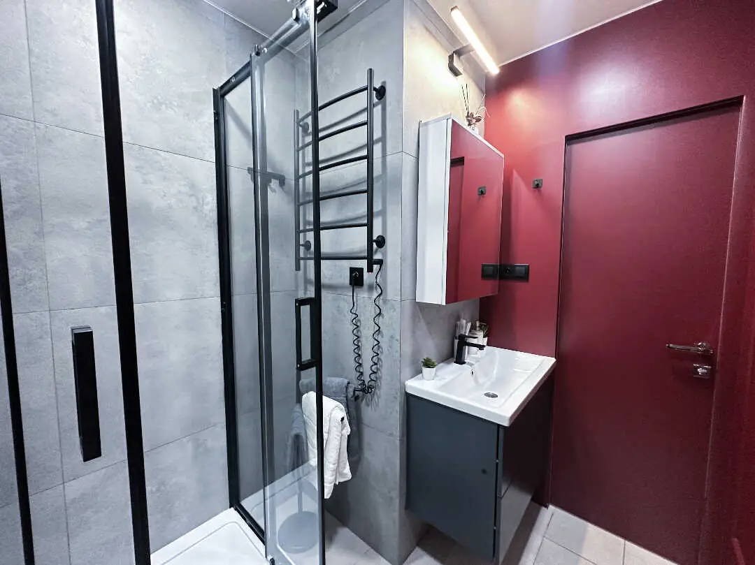 Москва: Евротрешка "Top Rooms" на Таганке у Москвы реки