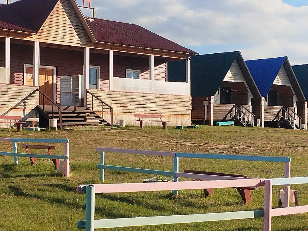 Хужир: База отдыха "Ольхон"