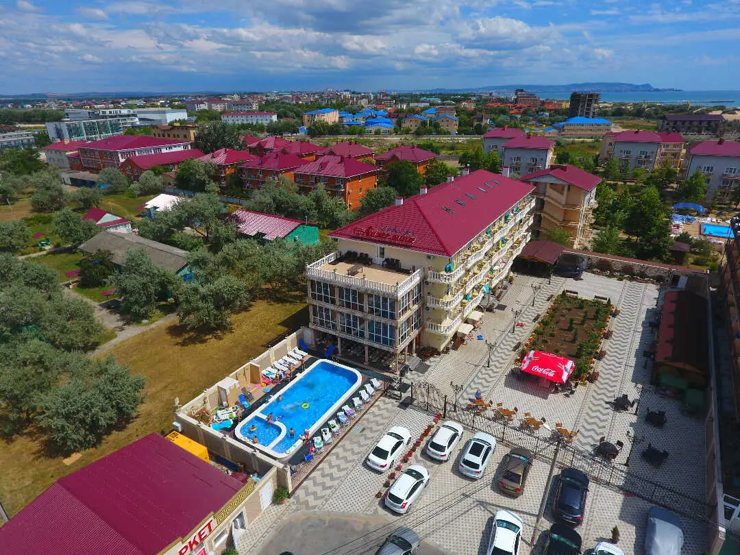 Витязево: Anzhelina Family Hotel