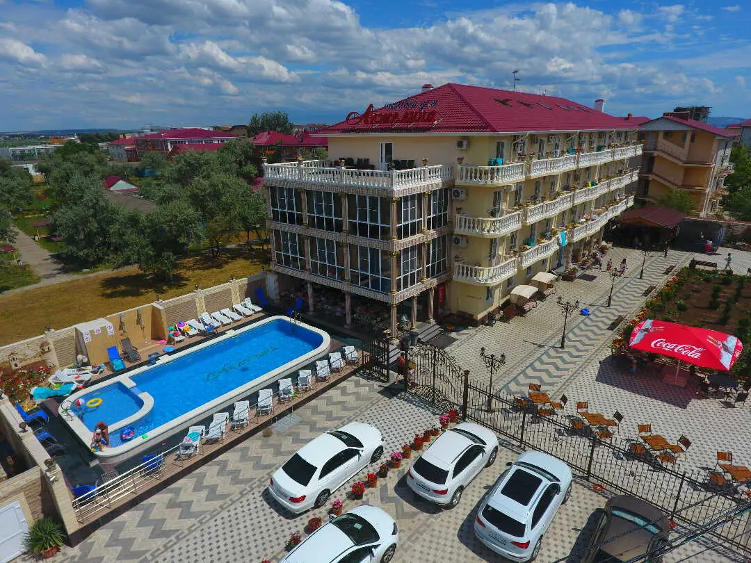 Витязево: Anzhelina Family Hotel