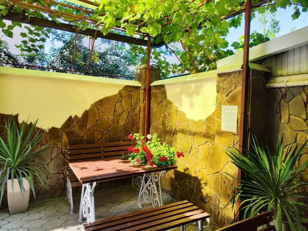 Адлер: Гостевой дом "Регион 86"