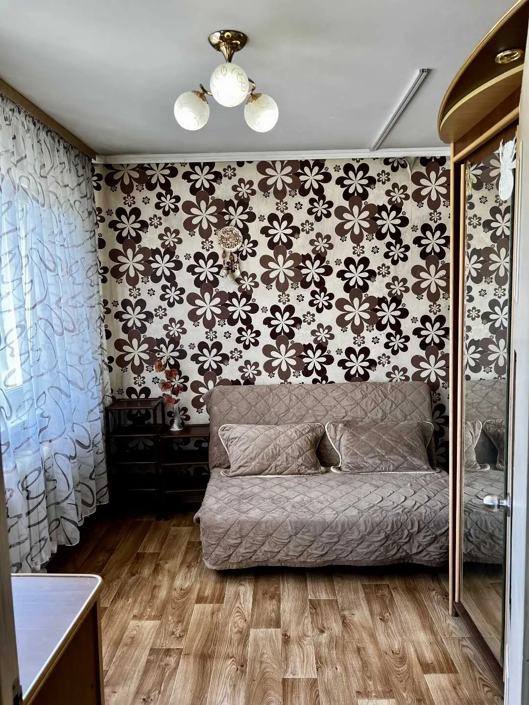 Новокузнецк: Трехкомнатная квартира в центре Новокузнецка