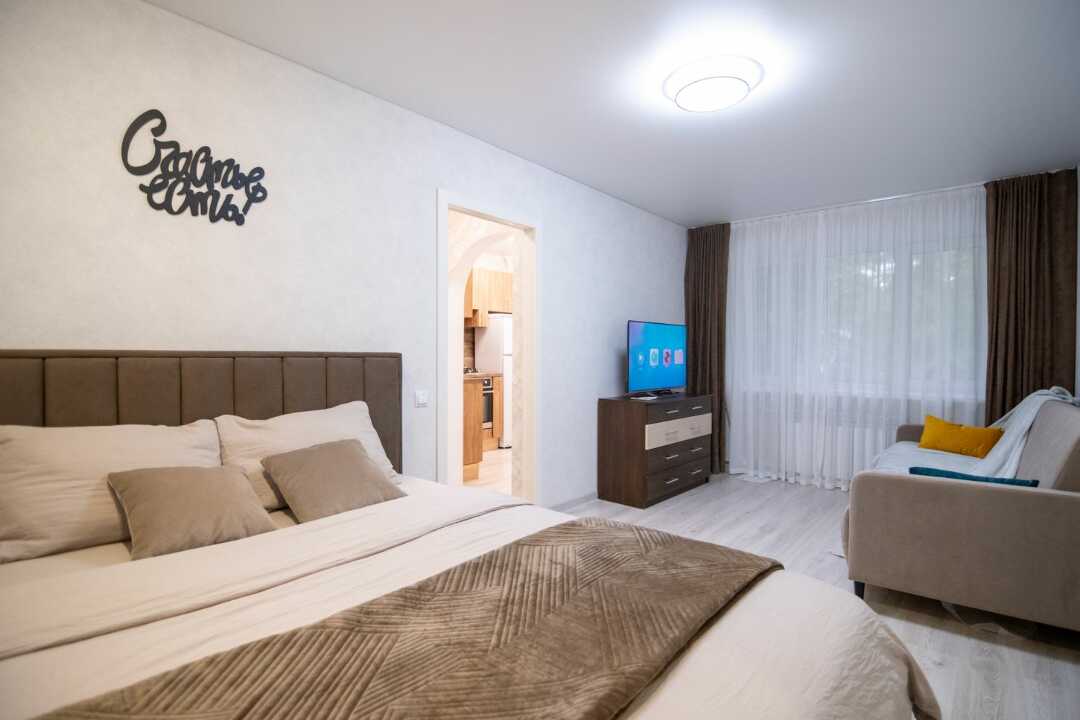Апартаменты "Hedonism Aparts" на Циолковского 2В — фото 1