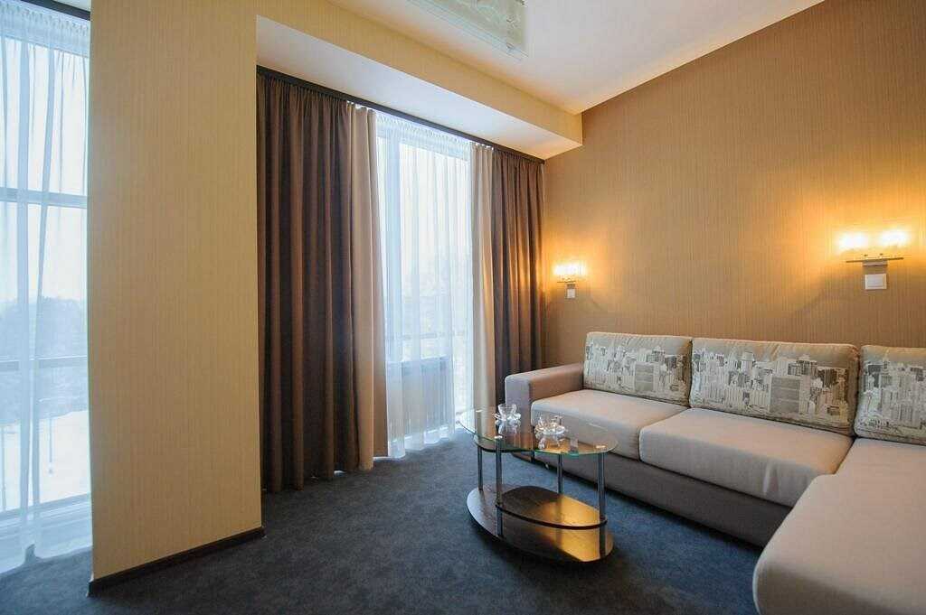 Омск: Отель "Skyline Hotel Tomsk Airport"