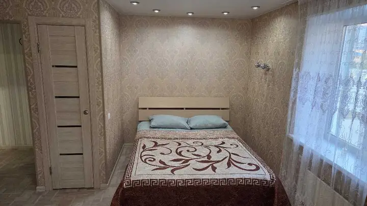 Челябинск: Квартира в центре, 5 минут до вокзала, ул. Дзержинского, 96