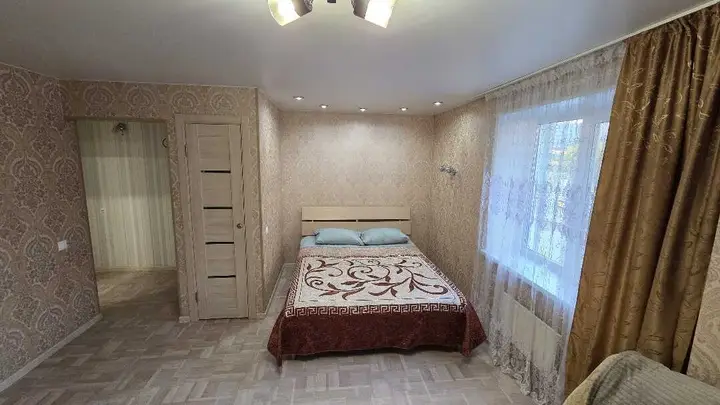 Челябинск: Квартира в центре, 5 минут до вокзала, ул. Дзержинского, 96