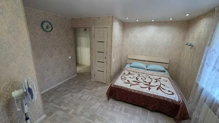 Челябинск: Квартира в центре, 5 минут до вокзала, ул. Дзержинского, 96