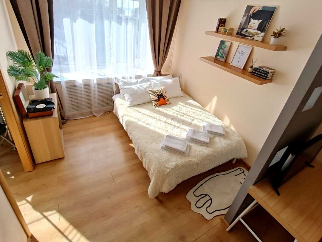 Светлая и уютная квартира на Суетинской 3 — фото 1