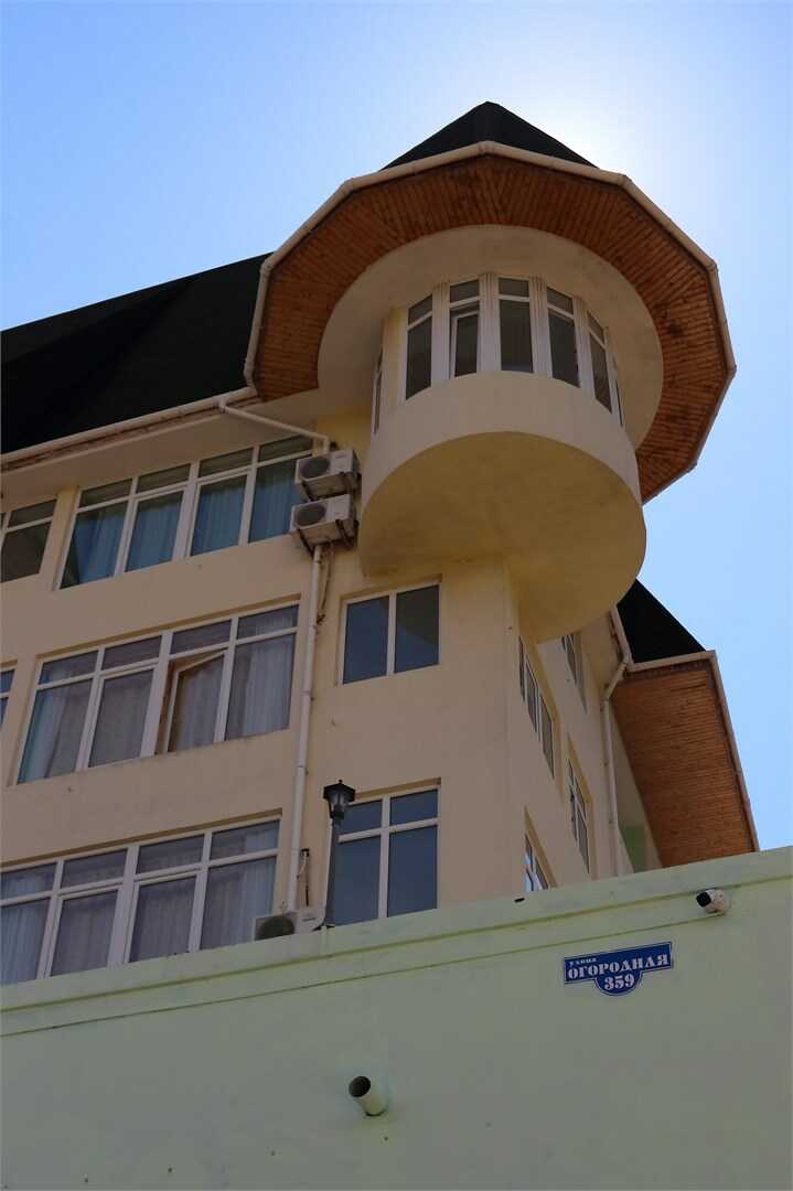 Сочи: Гостевой Дом "Green"