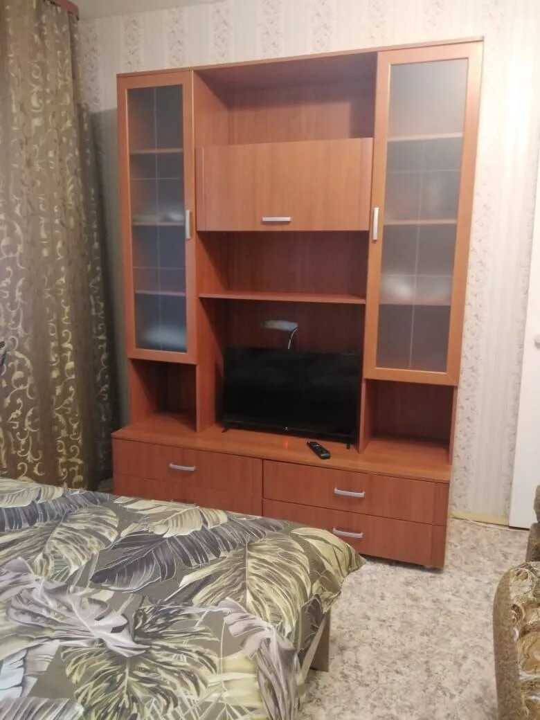 Великий Новгород: Квартира на Колмовской набережной 65