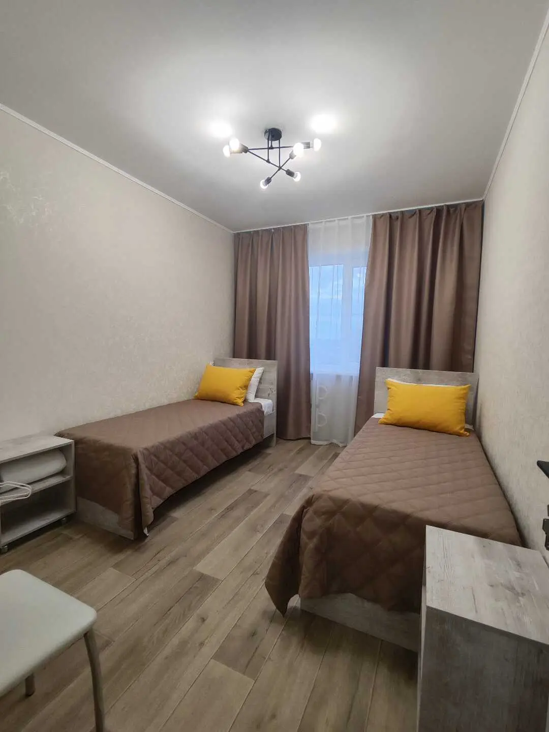 Воронеж: Трёхкомнатная квартира с дизайнерским ремонтом на Защитников Родины 1А