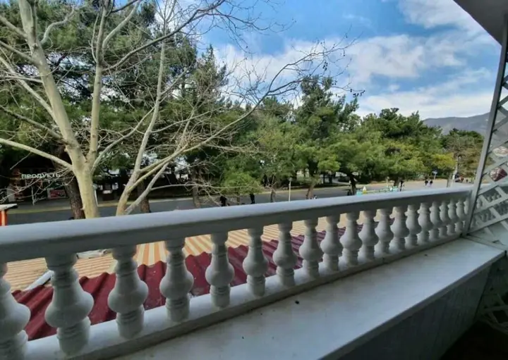 carousel image 1