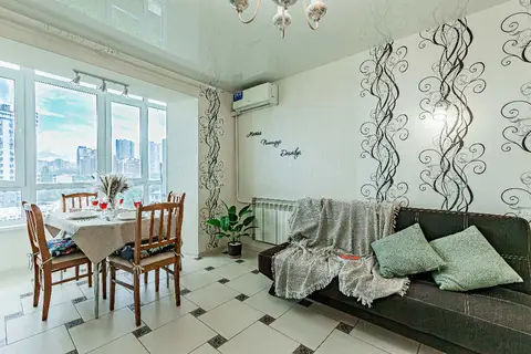Видовые апартаменты у пляжа, ул. Ново-Садовая 42 — фото 1