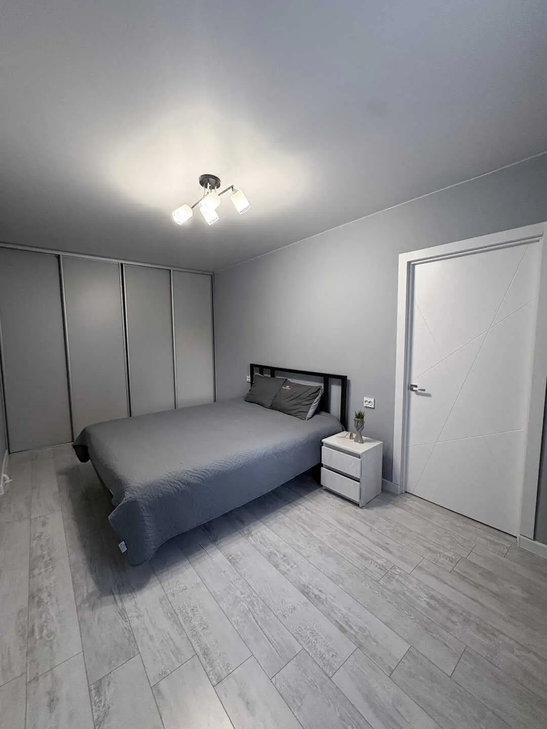 Новосибирск: Квартира 2 Комнатная квартира в Сердце Левого берега