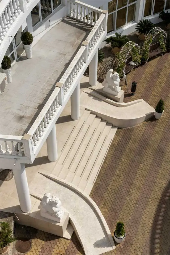 carousel image 5