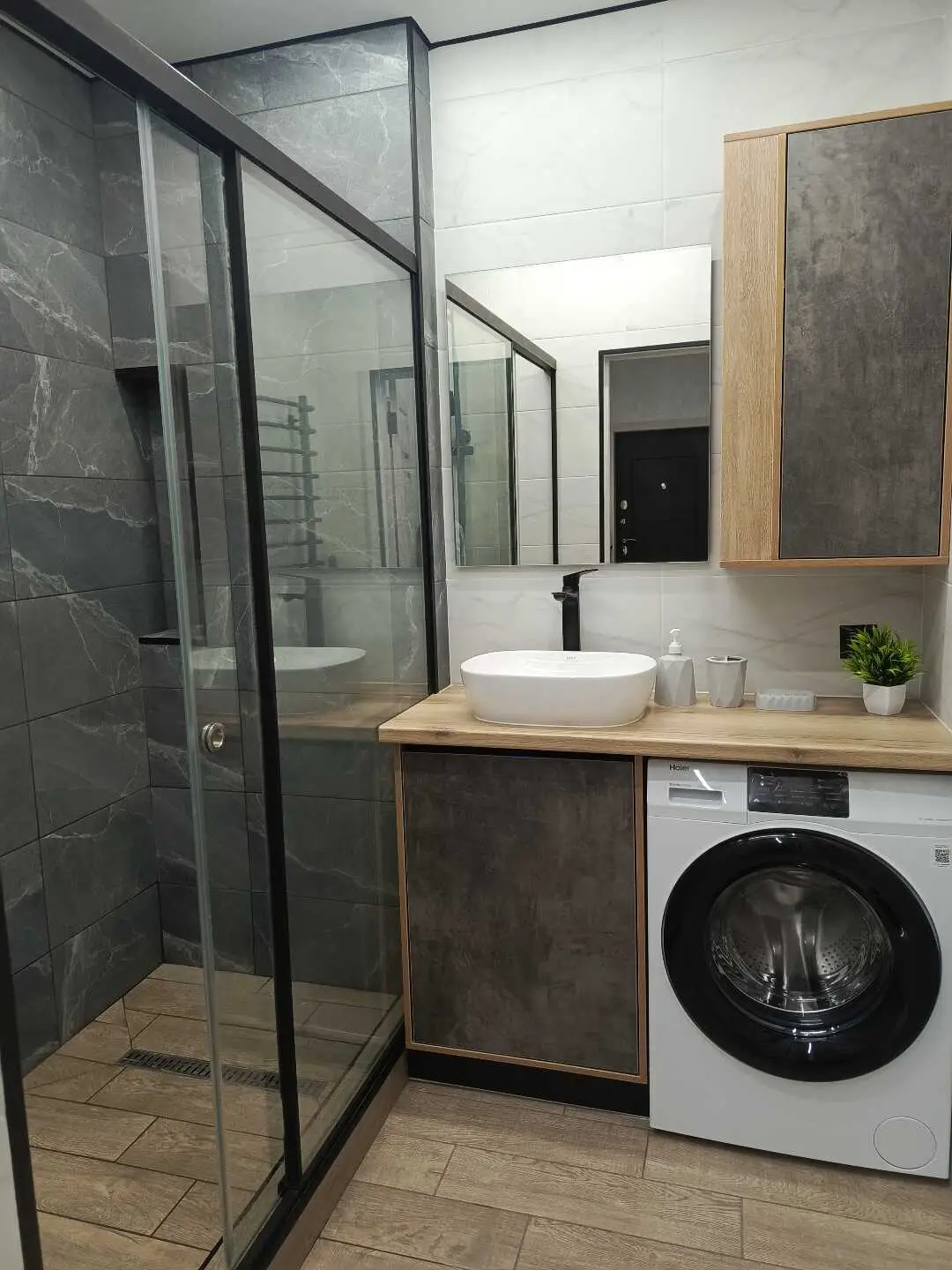 carousel image 4